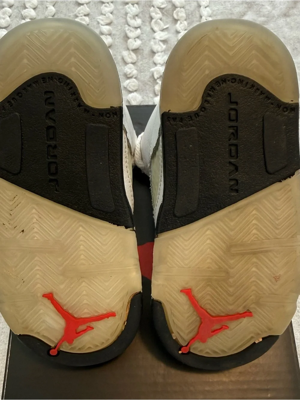 Jordan True White/Fire Red-Black Kids Sock Pack